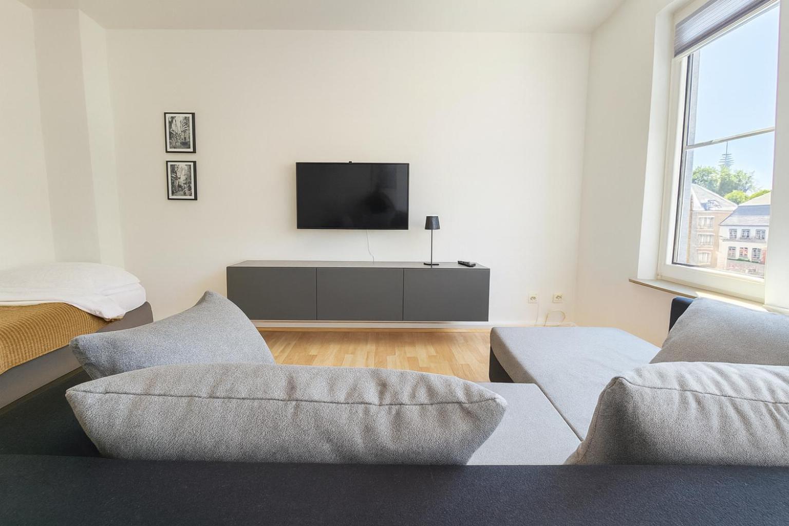 Old Town Apartment *