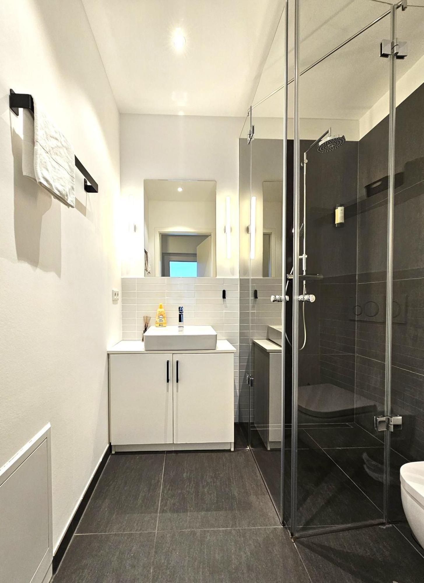 Old Town Apartment *